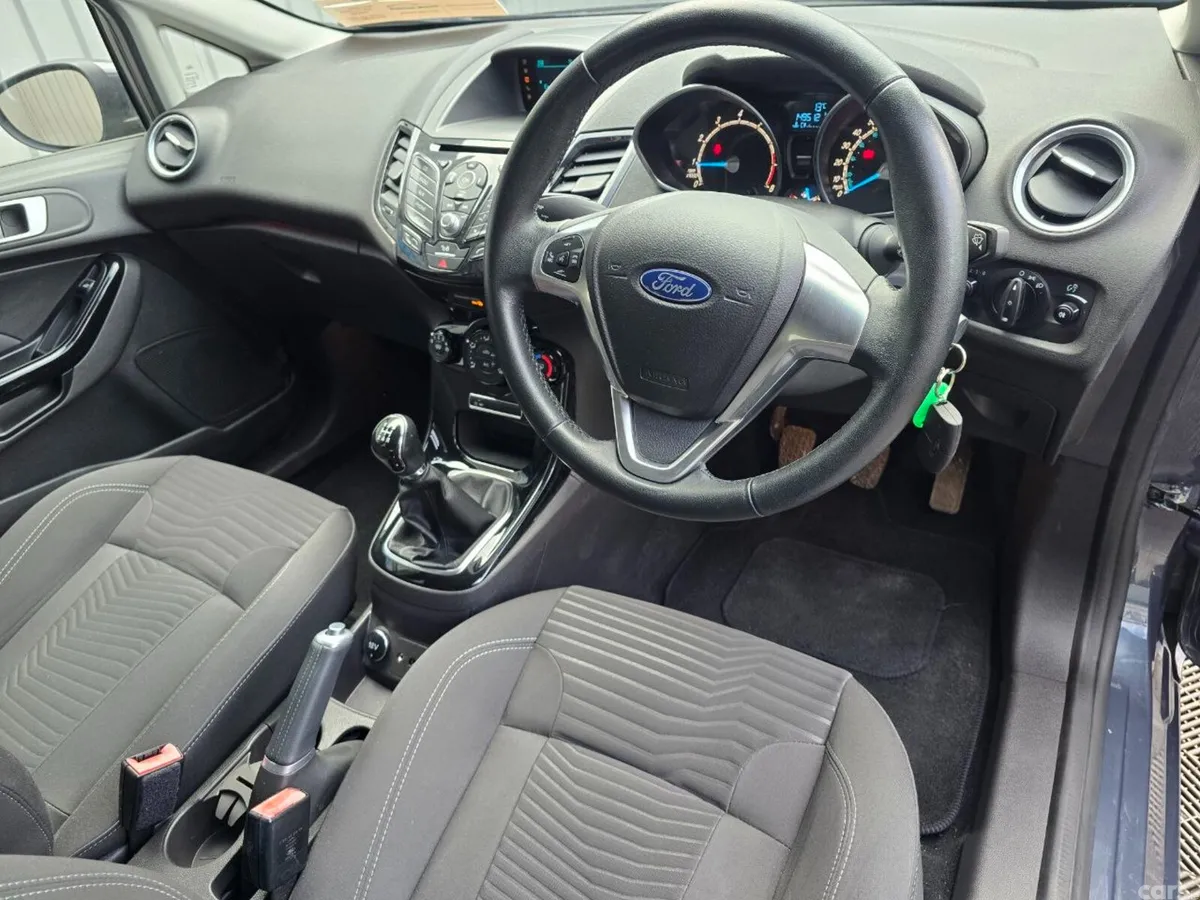 Ford Fiesta Hatchback, Petrol, 2015, Grey