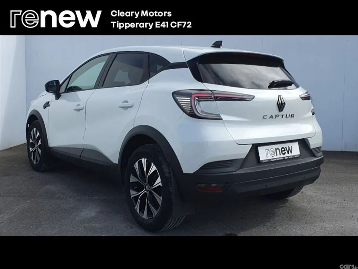 Renault Captur Hatchback, Petrol, 2025, White