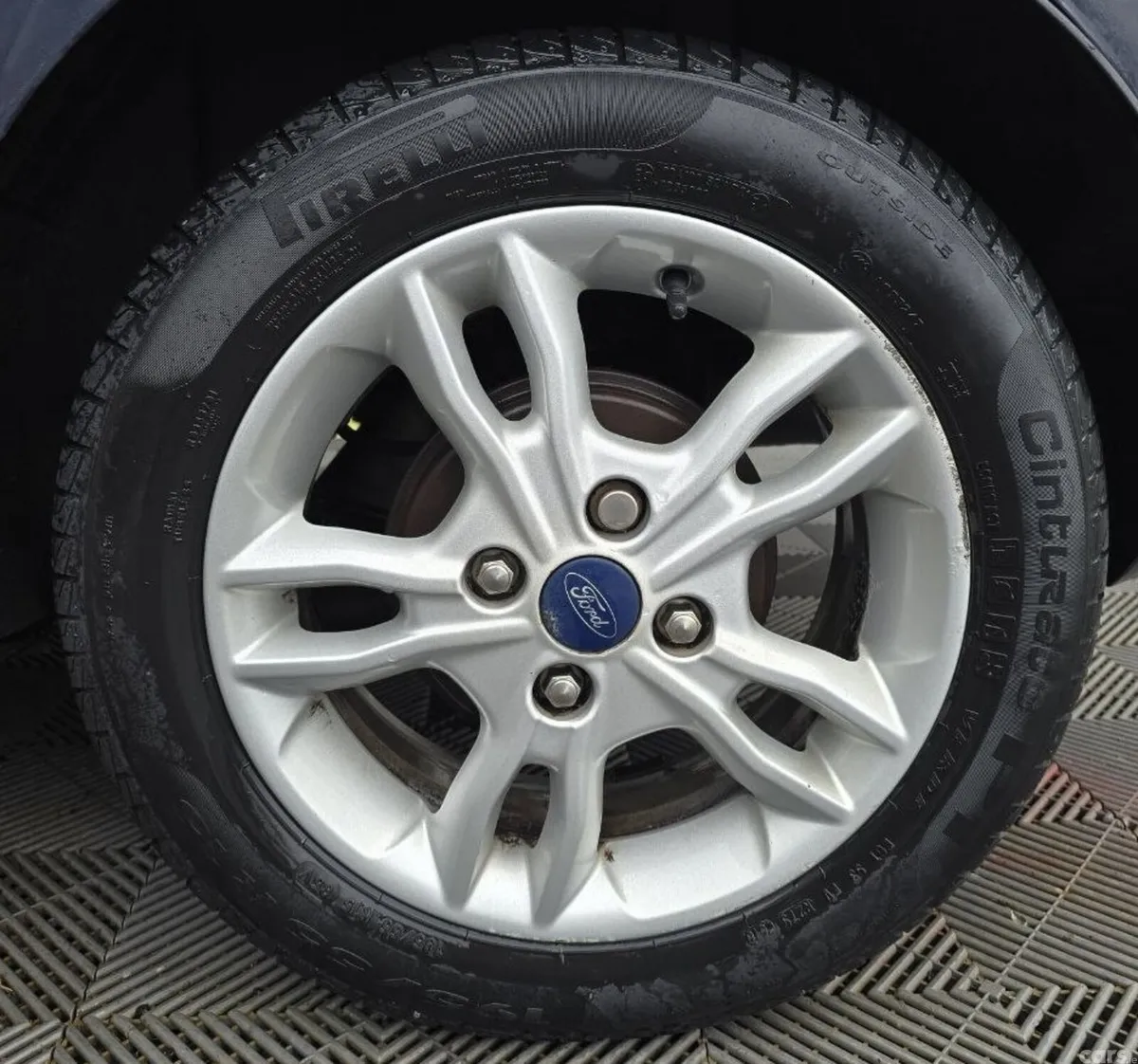 Ford Fiesta Hatchback, Petrol, 2015, Grey