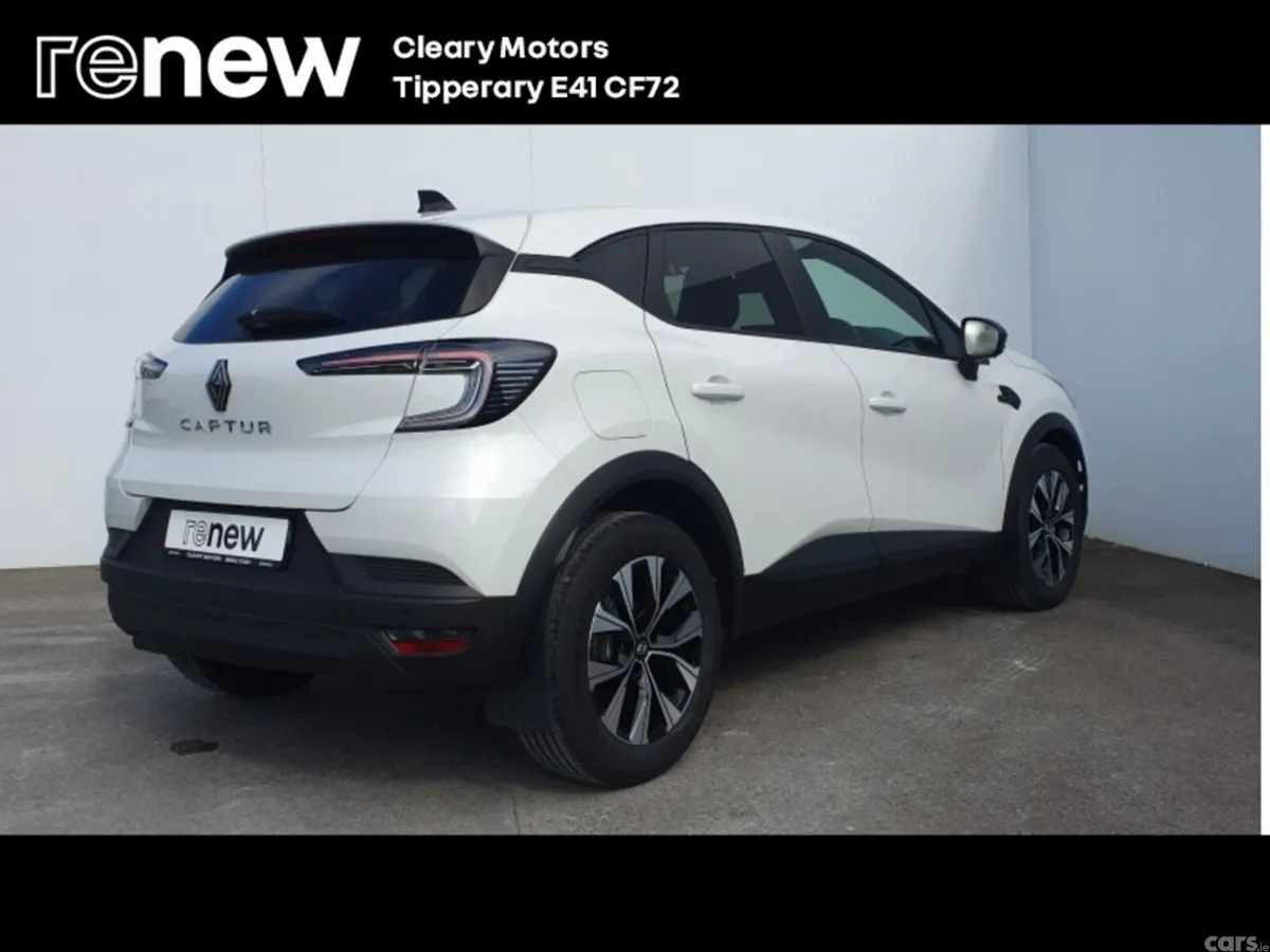 Renault Captur Hatchback, Petrol, 2025, White
