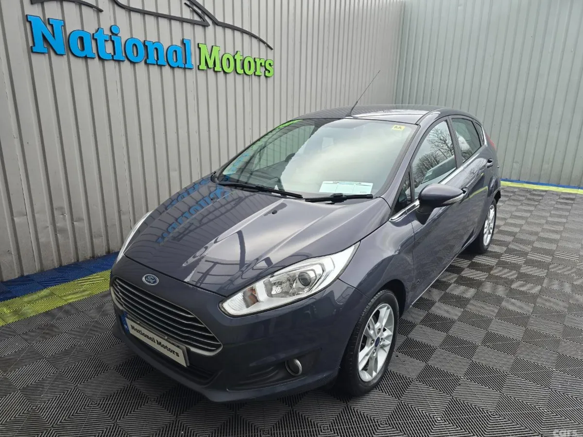 Ford Fiesta Hatchback, Petrol, 2015, Grey