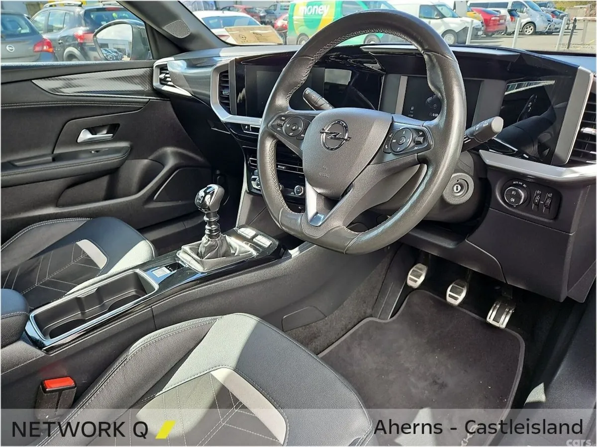 Opel Mokka SUV, Petrol, 2024, Red