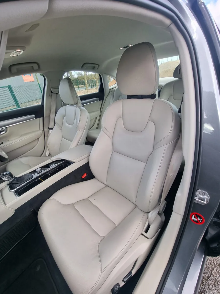 Volvo S90 Saloon, Diesel, 2017, Grey