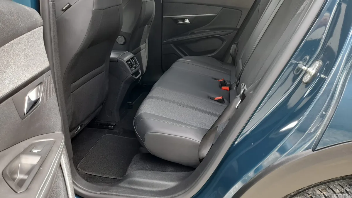 Peugeot 3008 MPV, Diesel, 2023, Blue