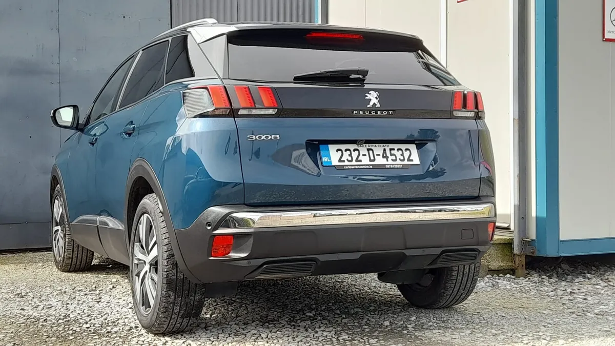 Peugeot 3008 MPV, Diesel, 2023, Blue