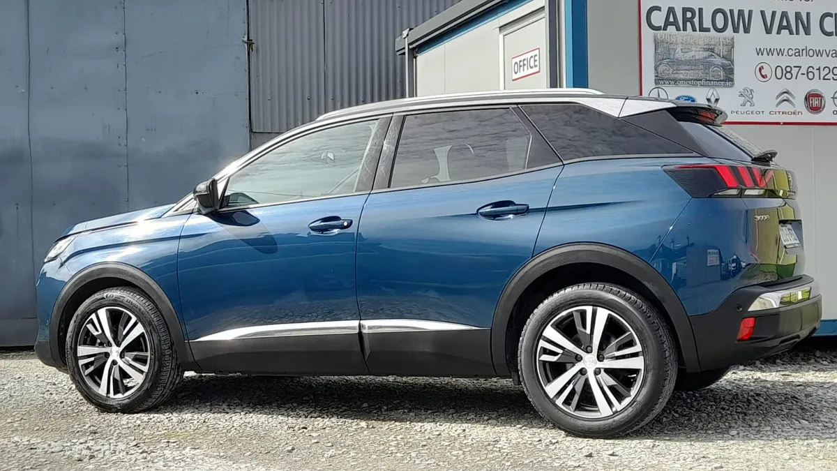 Peugeot 3008 MPV, Diesel, 2023, Blue
