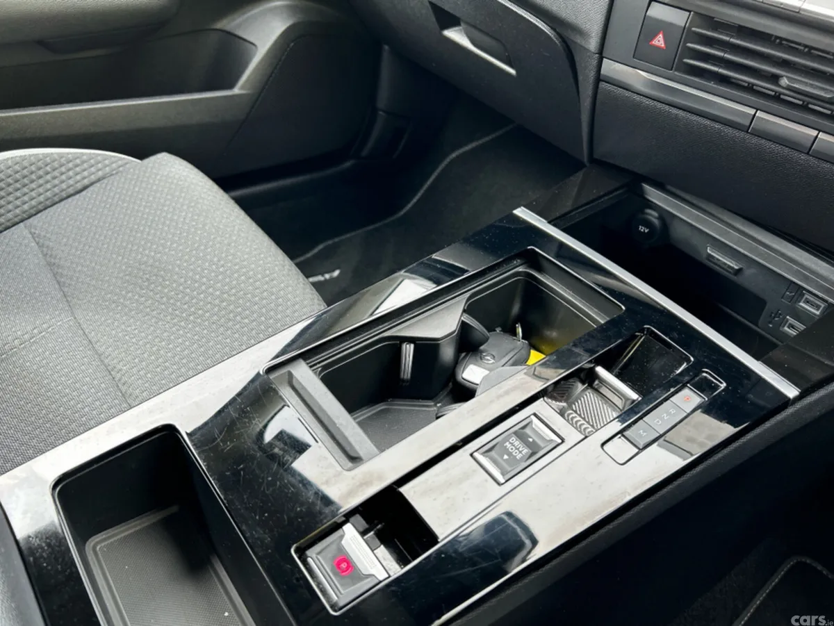 Opel Astra Hatchback, Diesel, 2025, Grey