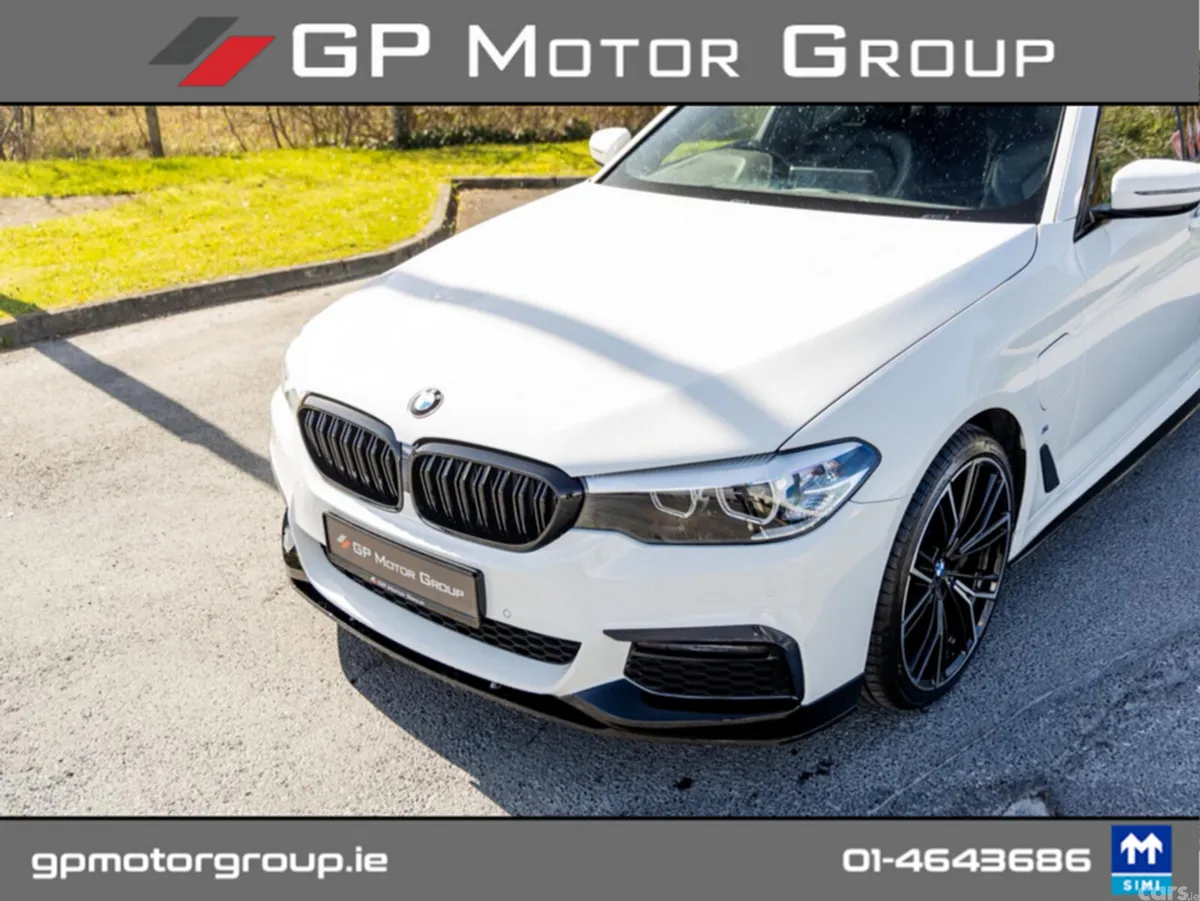 BMW 5-Series Saloon, Petrol Plug-in Hybrid, 2018, White