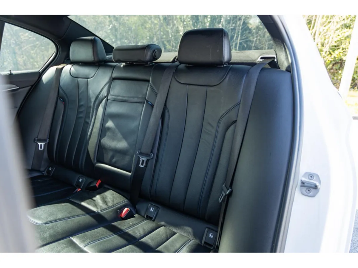 BMW 5-Series Saloon, Petrol Plug-in Hybrid, 2018, White
