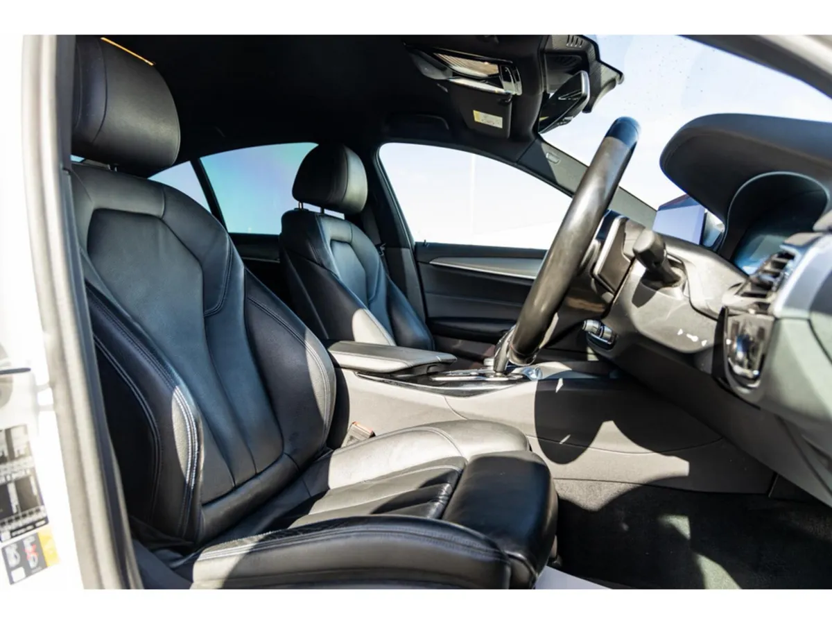 BMW 5-Series Saloon, Petrol Plug-in Hybrid, 2018, White