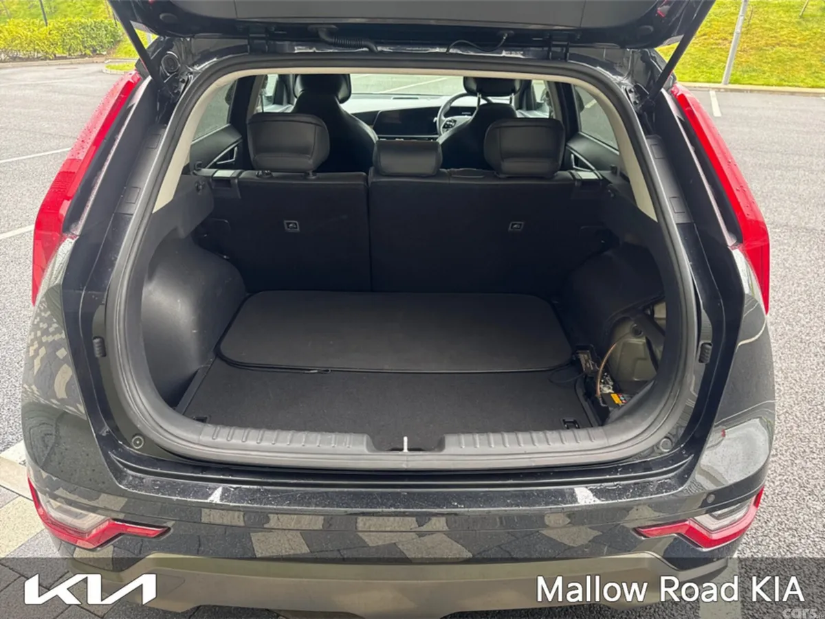Kia Niro MPV, Petrol Plug-in Hybrid, 2023, Black