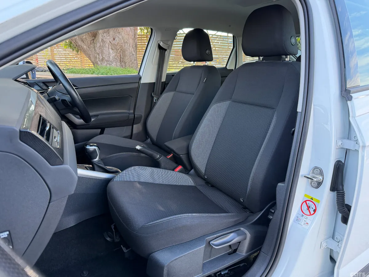 Volkswagen Taigo Estate/Jeep, Petrol, 2023, White