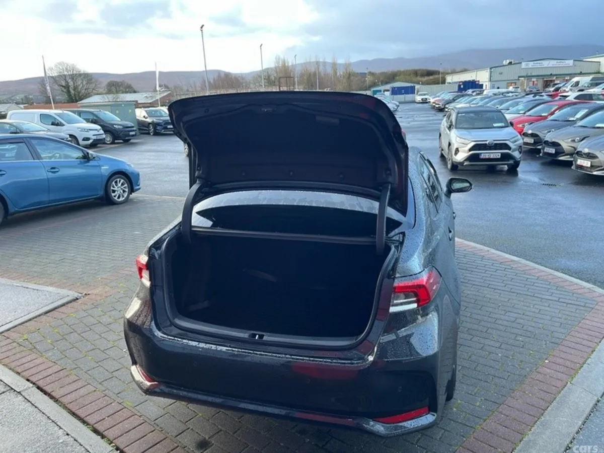 Toyota Corolla Saloon, Petrol Hybrid, 2026, Black