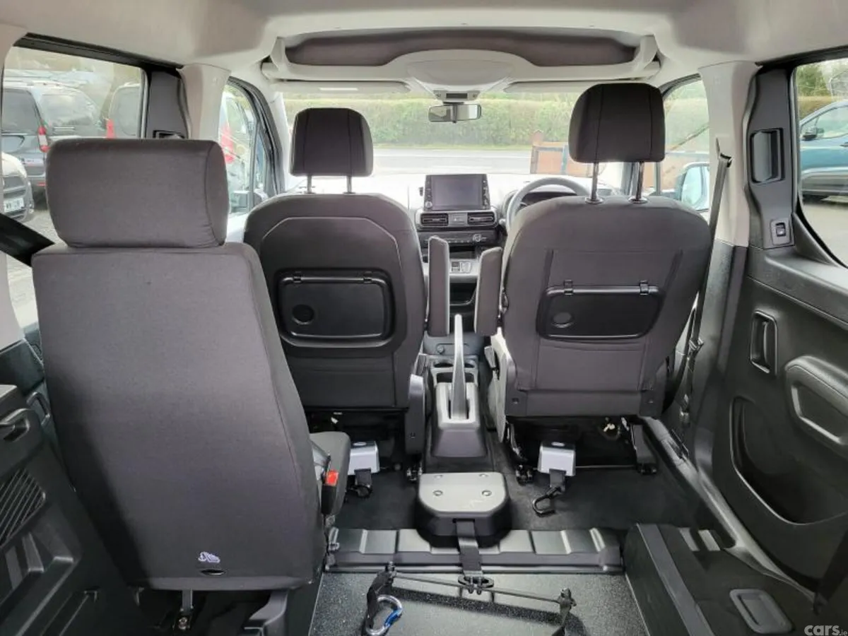Citroen Berlingo MPV, Diesel, 2024, Grey