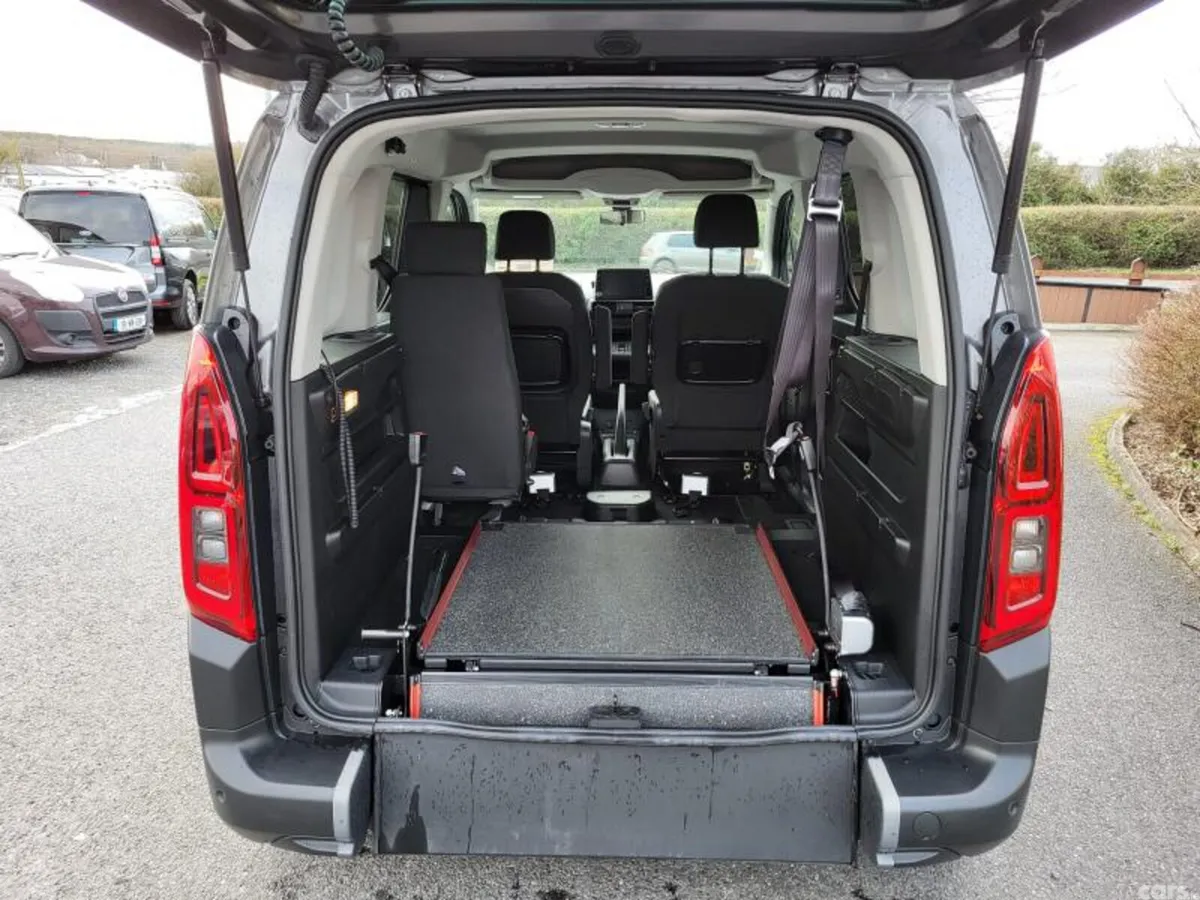 Citroen Berlingo MPV, Diesel, 2024, Grey