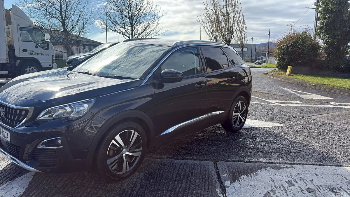 Peugeot 3008 MPV, Petrol, 2018, Black