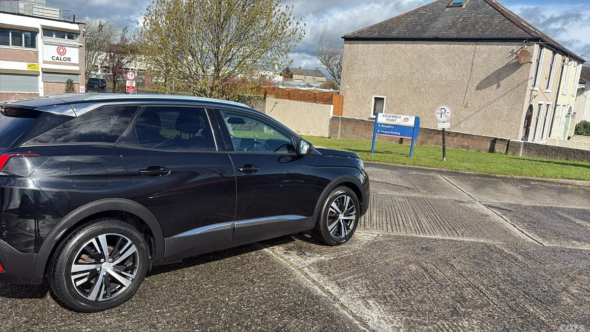 Peugeot 3008 MPV, Petrol, 2018, Black