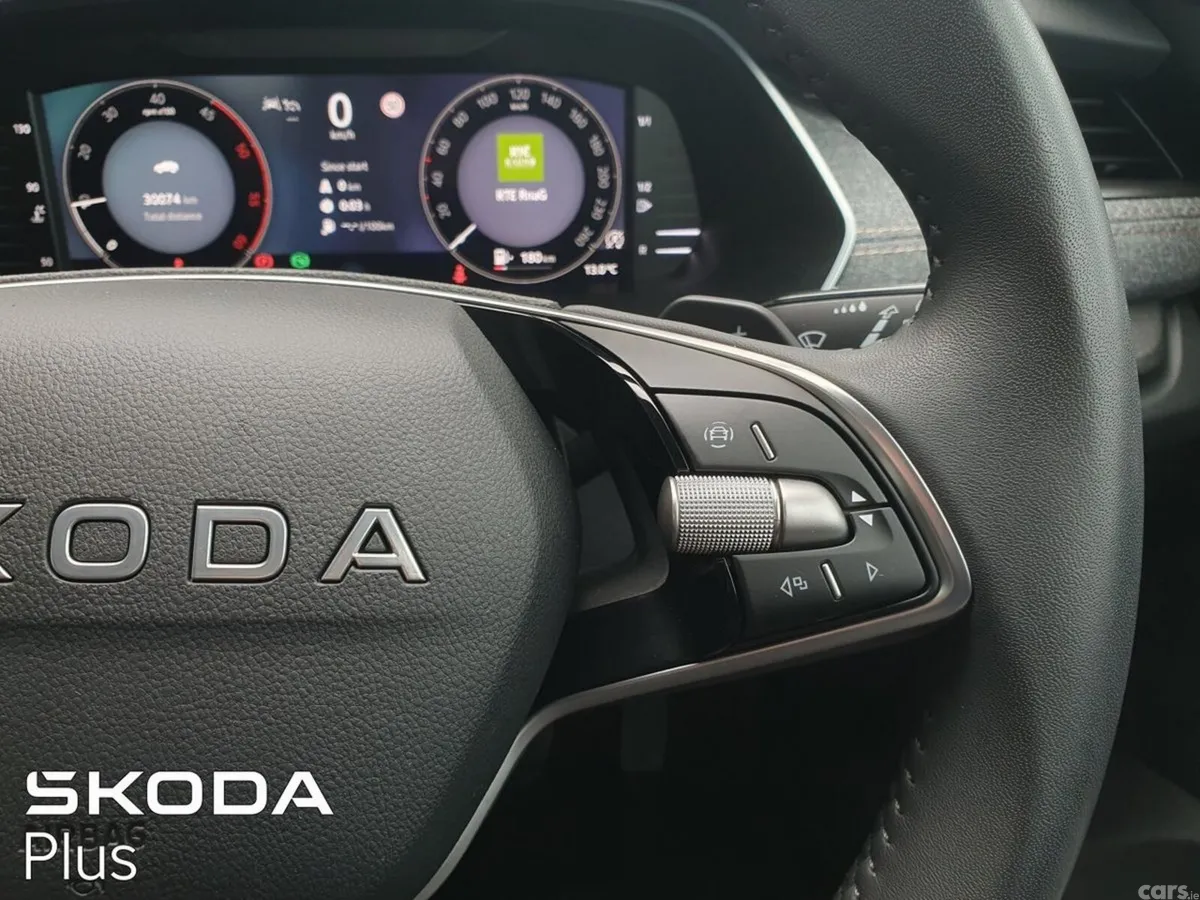 Skoda Octavia Hatchback, Diesel, 2025, Grey