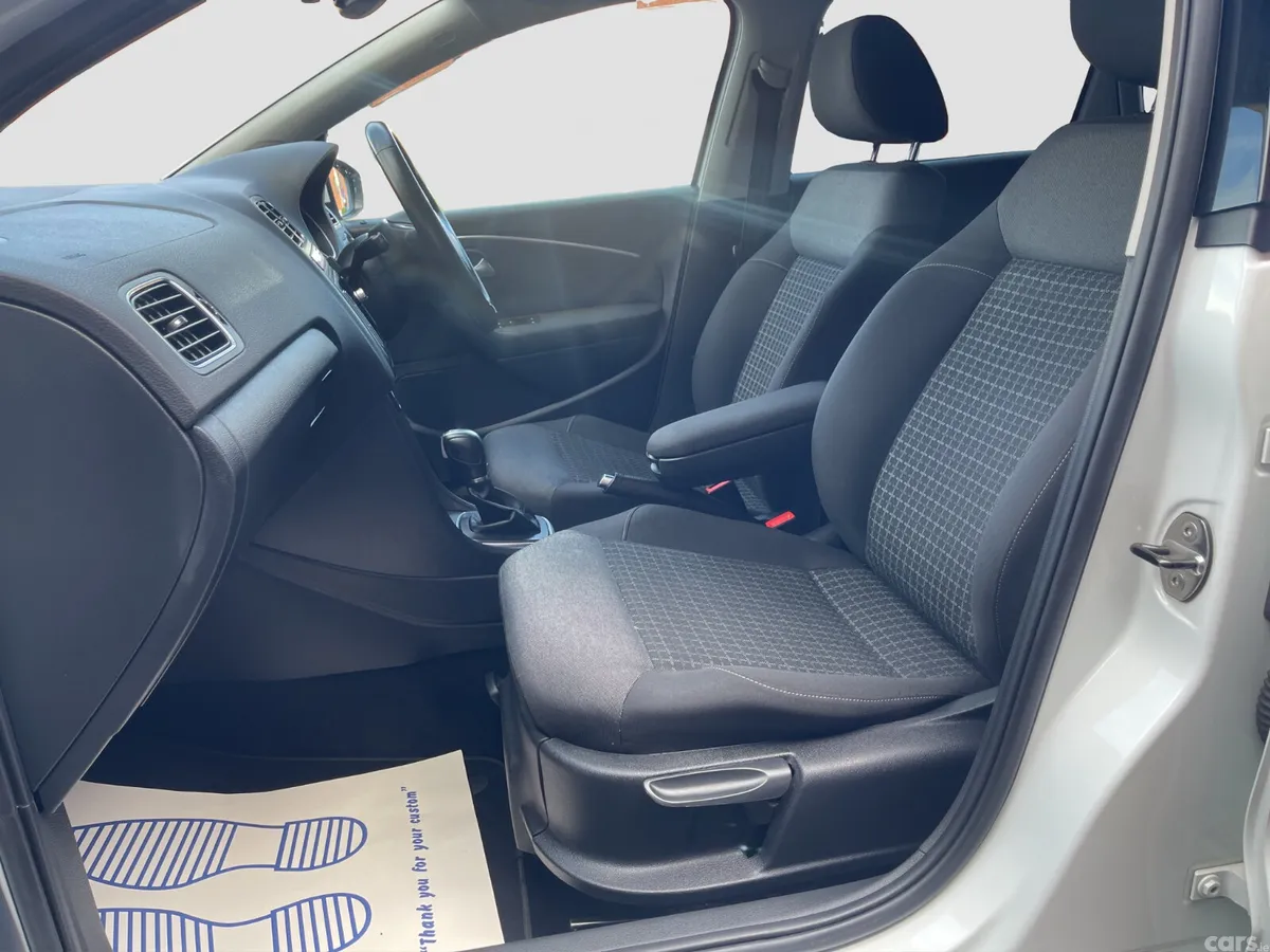 Volkswagen Polo Hatchback, Petrol, 2016, White