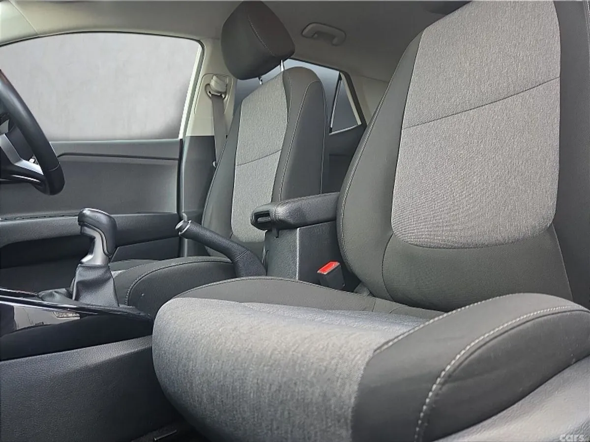 Kia Stonic SUV, Petrol, 2024, White