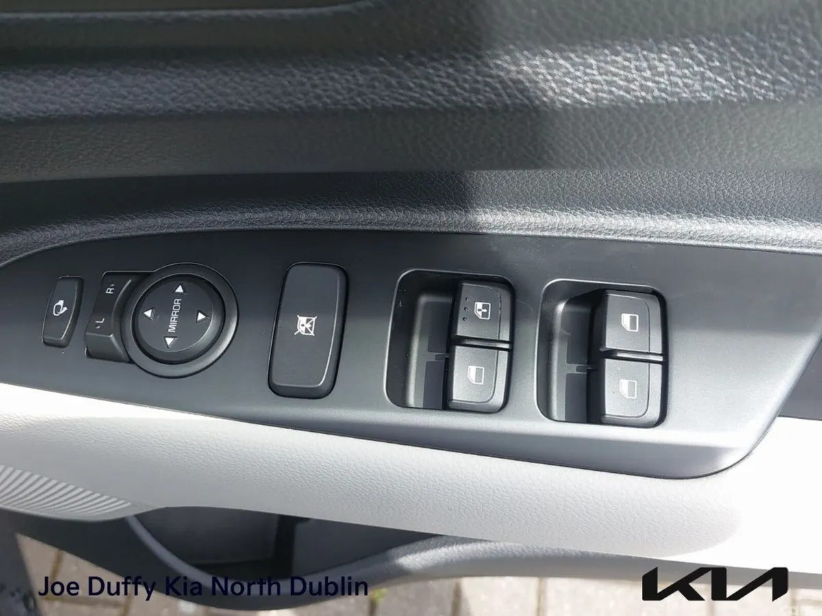Kia Stonic Estate, Petrol Hybrid, 2026, Grey