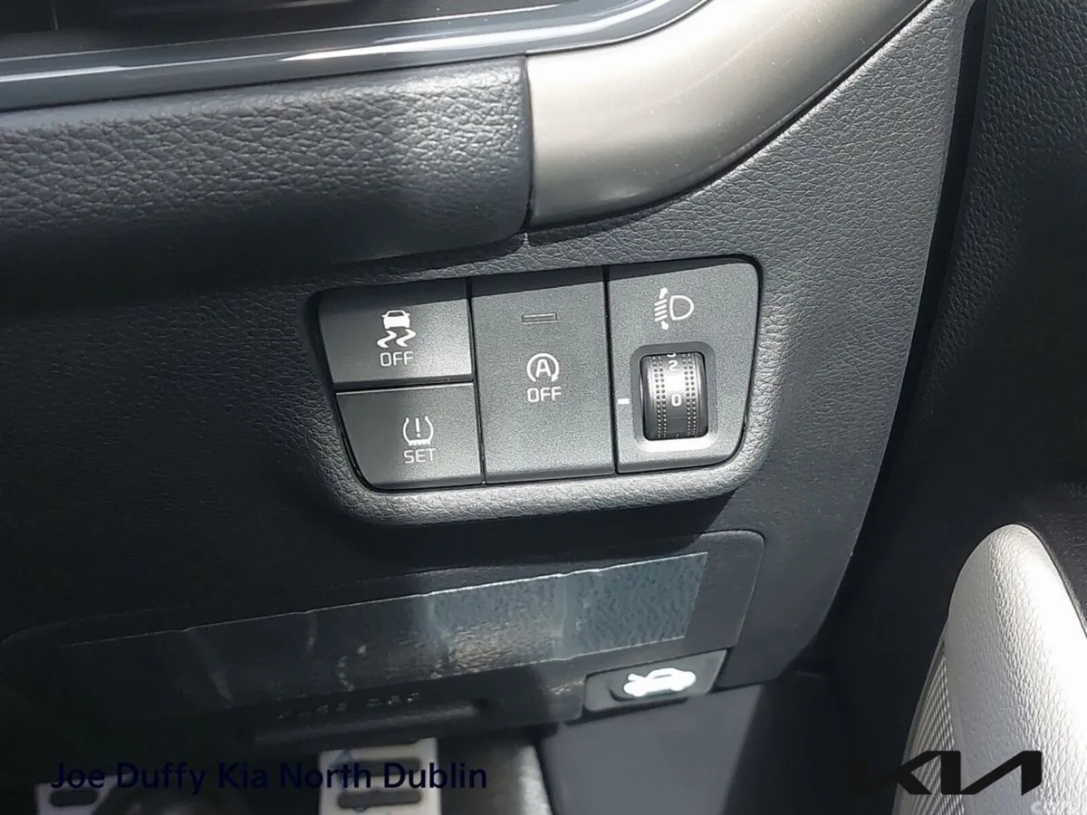 Kia Stonic Estate, Petrol Hybrid, 2026, Grey