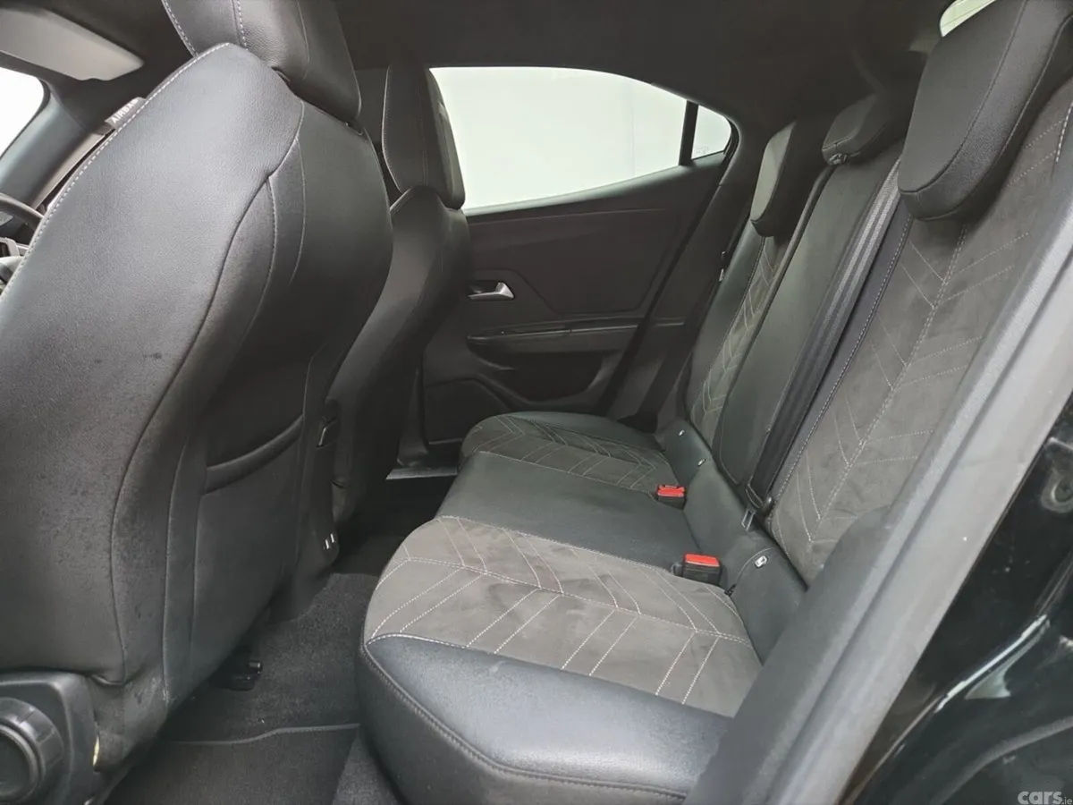 Opel Mokka SUV, Petrol, 2023, Black