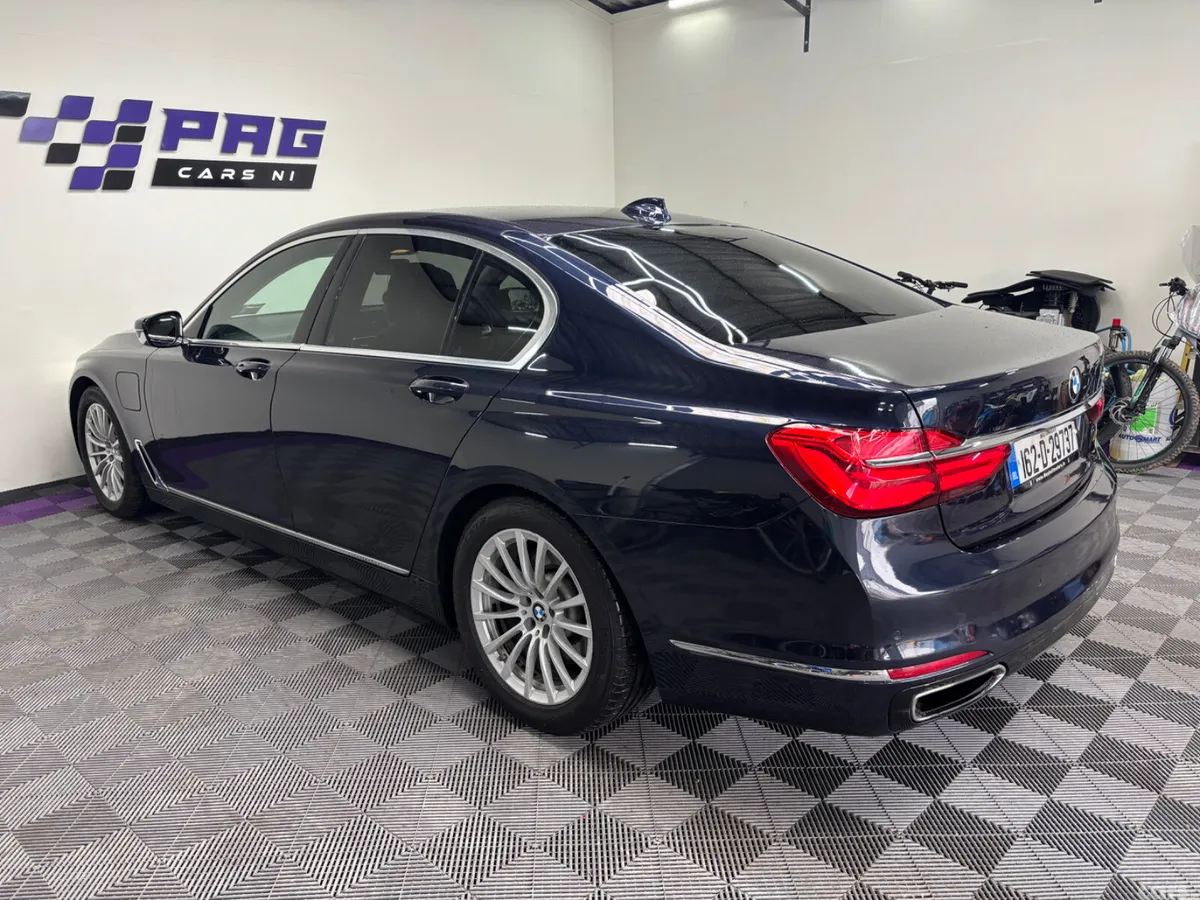 BMW 7-Series Saloon, Petrol Plug-in Hybrid, 2016, Blue