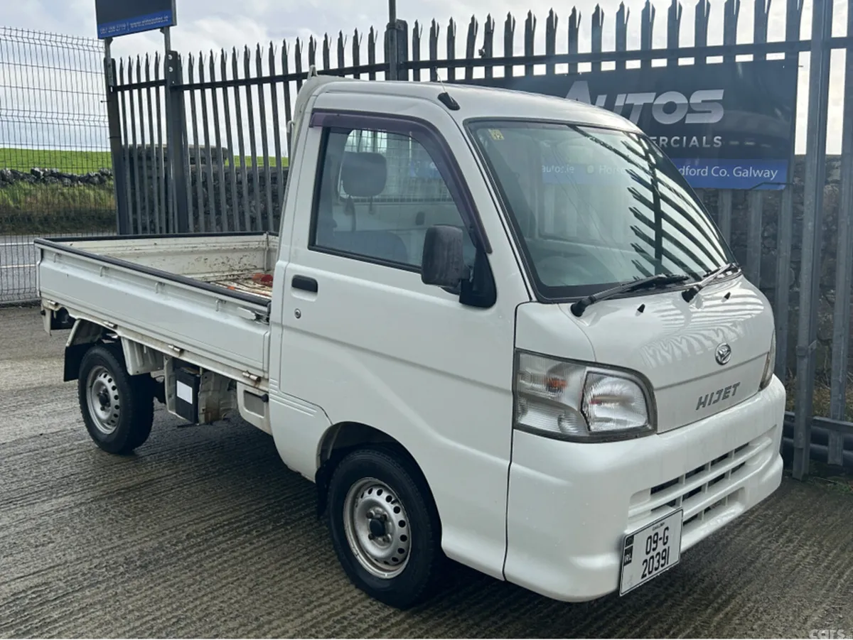 Daihatsu Fourtrak Pick Up, Petrol, 2009, White