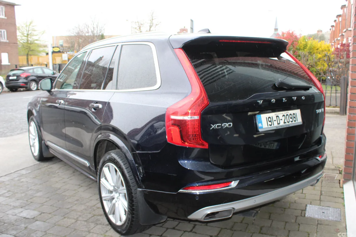 Volvo XC90 SUV, Petrol Plug-in Hybrid, 2019, Blue