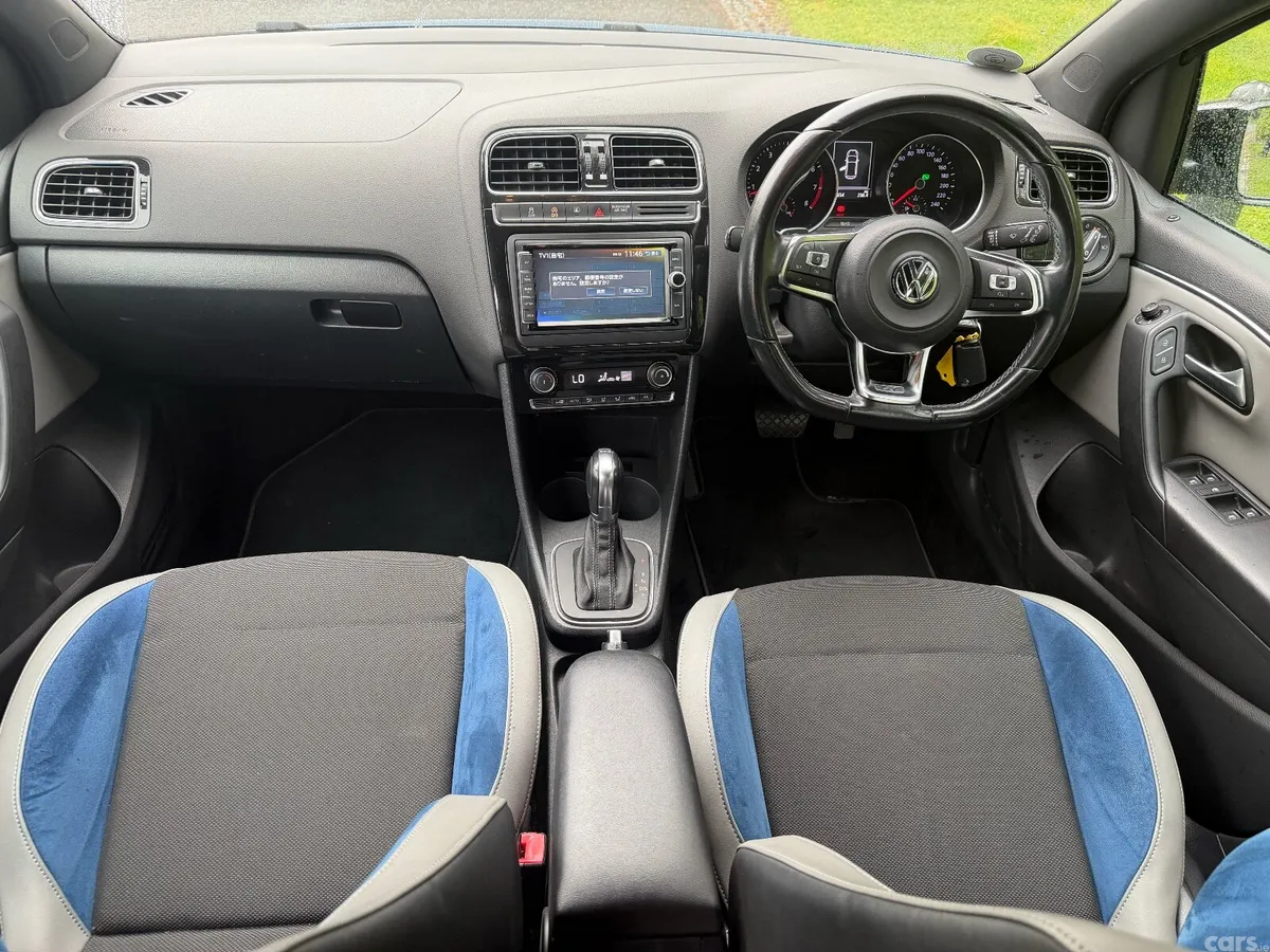 Volkswagen Polo Hatchback, Petrol, 2015, Blue