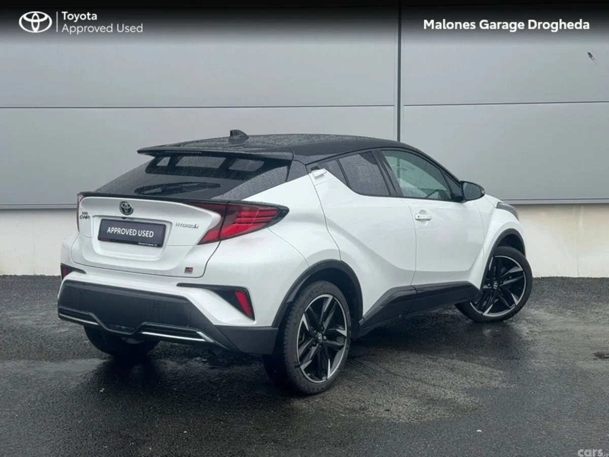 Toyota C-HR SUV, Petrol Hybrid, 2023, White