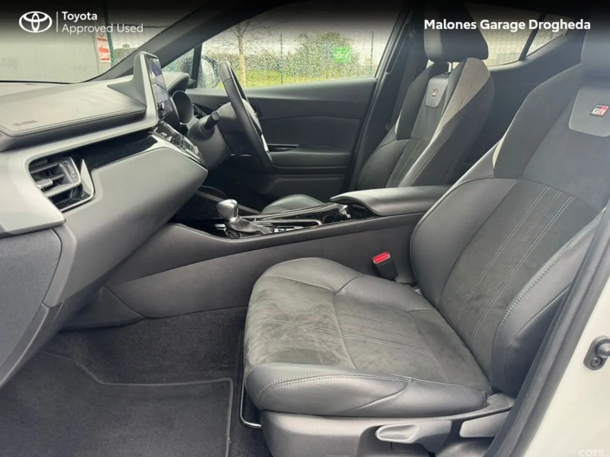 Toyota C-HR SUV, Petrol Hybrid, 2023, White