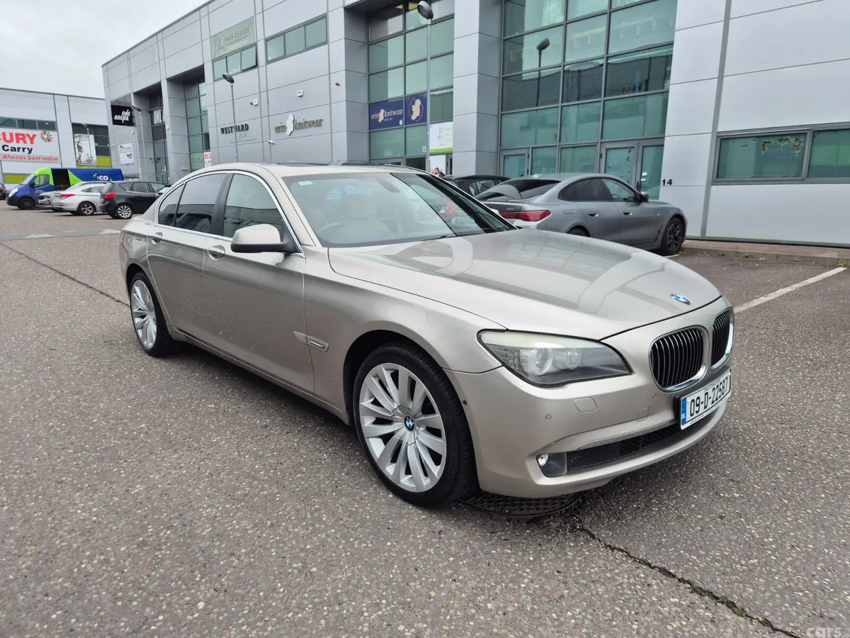 BMW 7-Series Saloon, Diesel, 2009, Silver