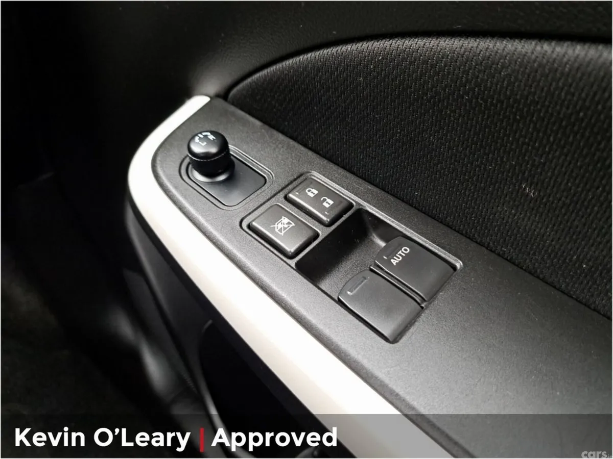 Suzuki Swift Hatchback, Petrol, 2021, Grey