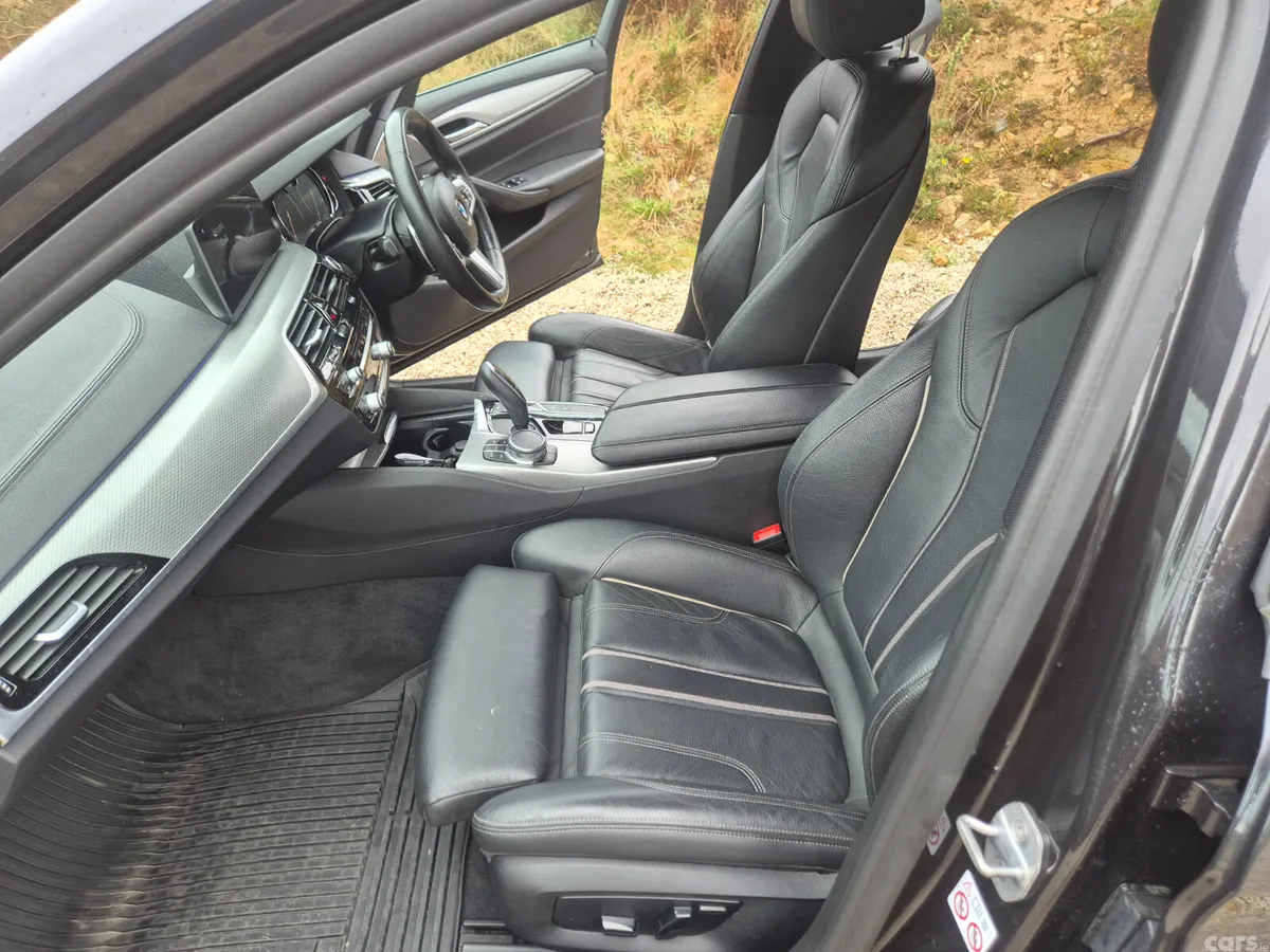 BMW 5-Series Saloon, Petrol Plug-in Hybrid, 2018, Grey