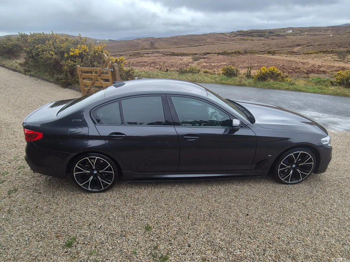 BMW 5-Series Saloon, Petrol Plug-in Hybrid, 2018, Grey