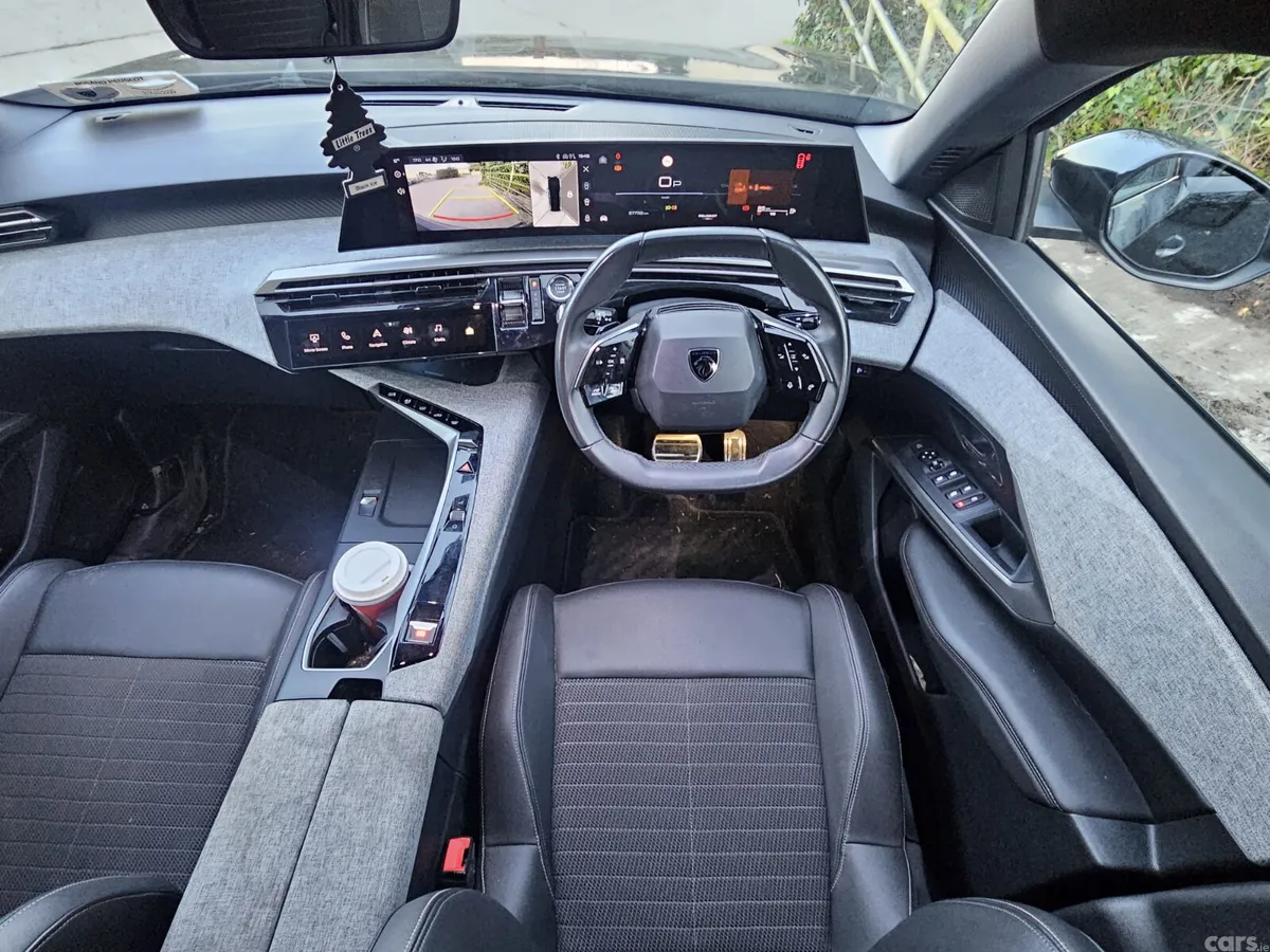 Peugeot 5008 MPV, Petrol Hybrid, 2025, Black