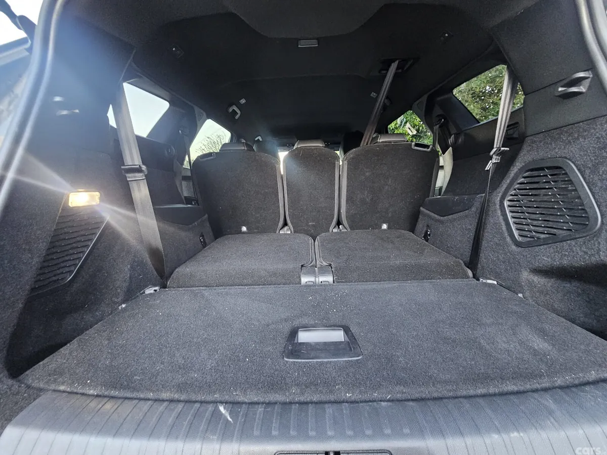Peugeot 5008 MPV, Petrol Hybrid, 2025, Black