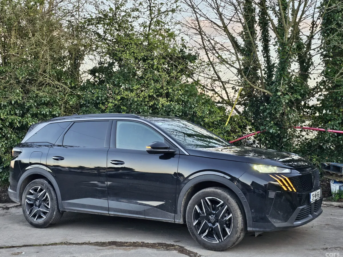 Peugeot 5008 MPV, Petrol Hybrid, 2025, Black