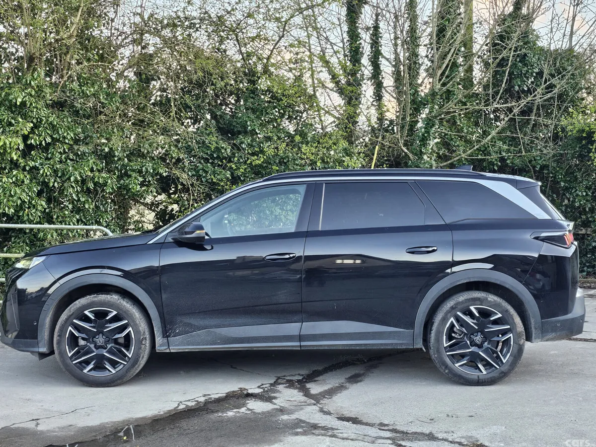 Peugeot 5008 MPV, Petrol Hybrid, 2025, Black