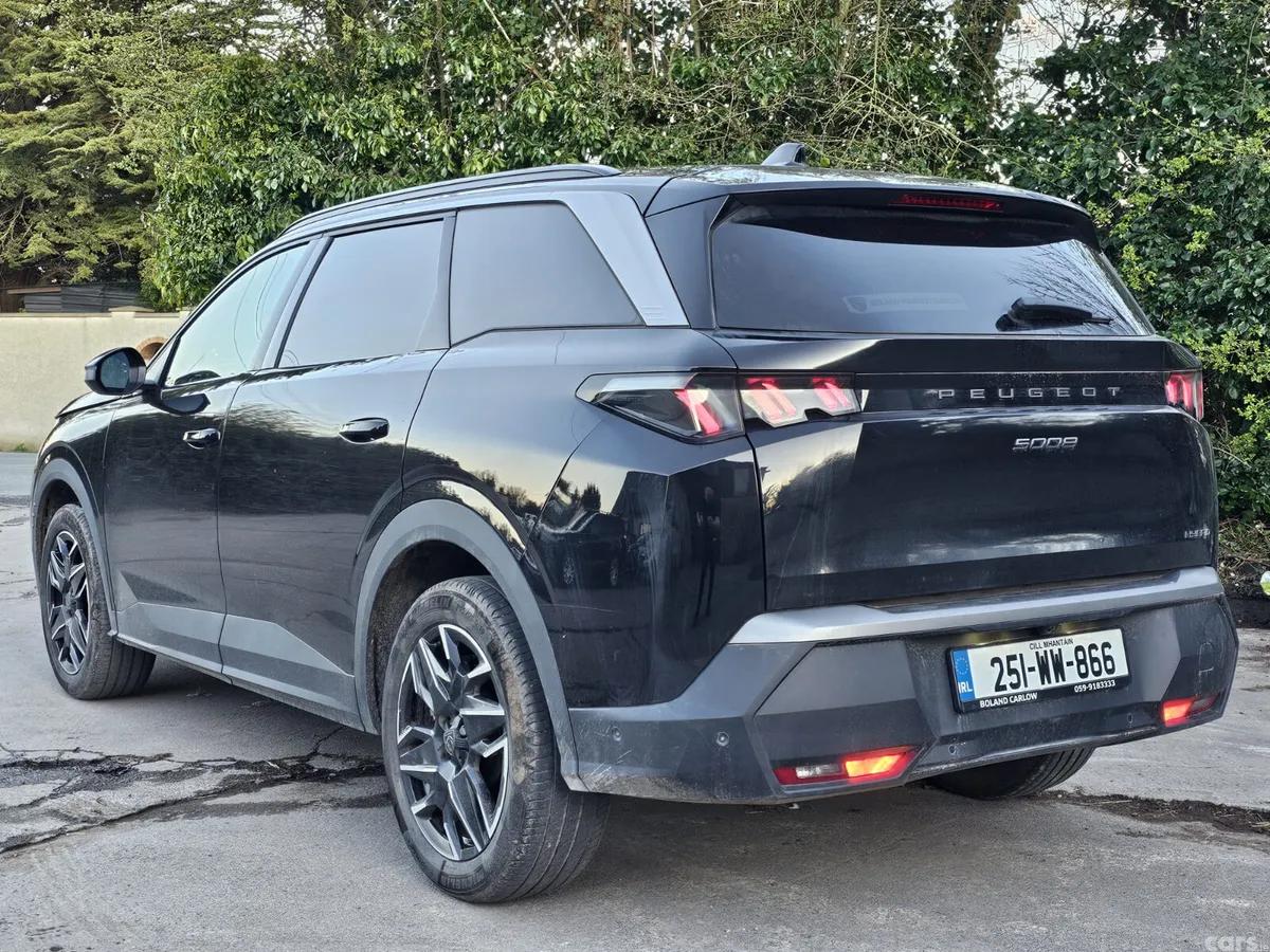 Peugeot 5008 MPV, Petrol Hybrid, 2025, Black
