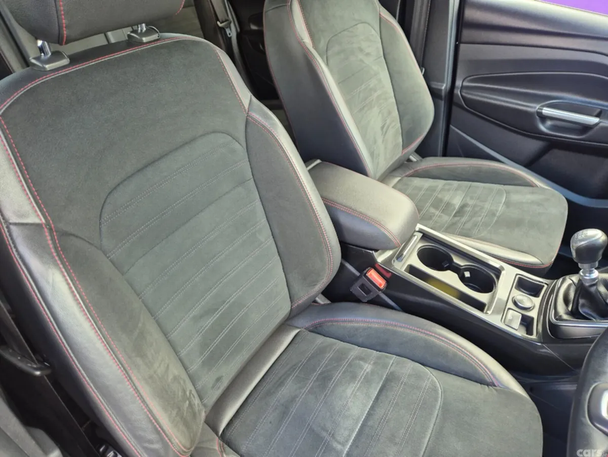 Ford Kuga Hatchback, Diesel, 2019, Black