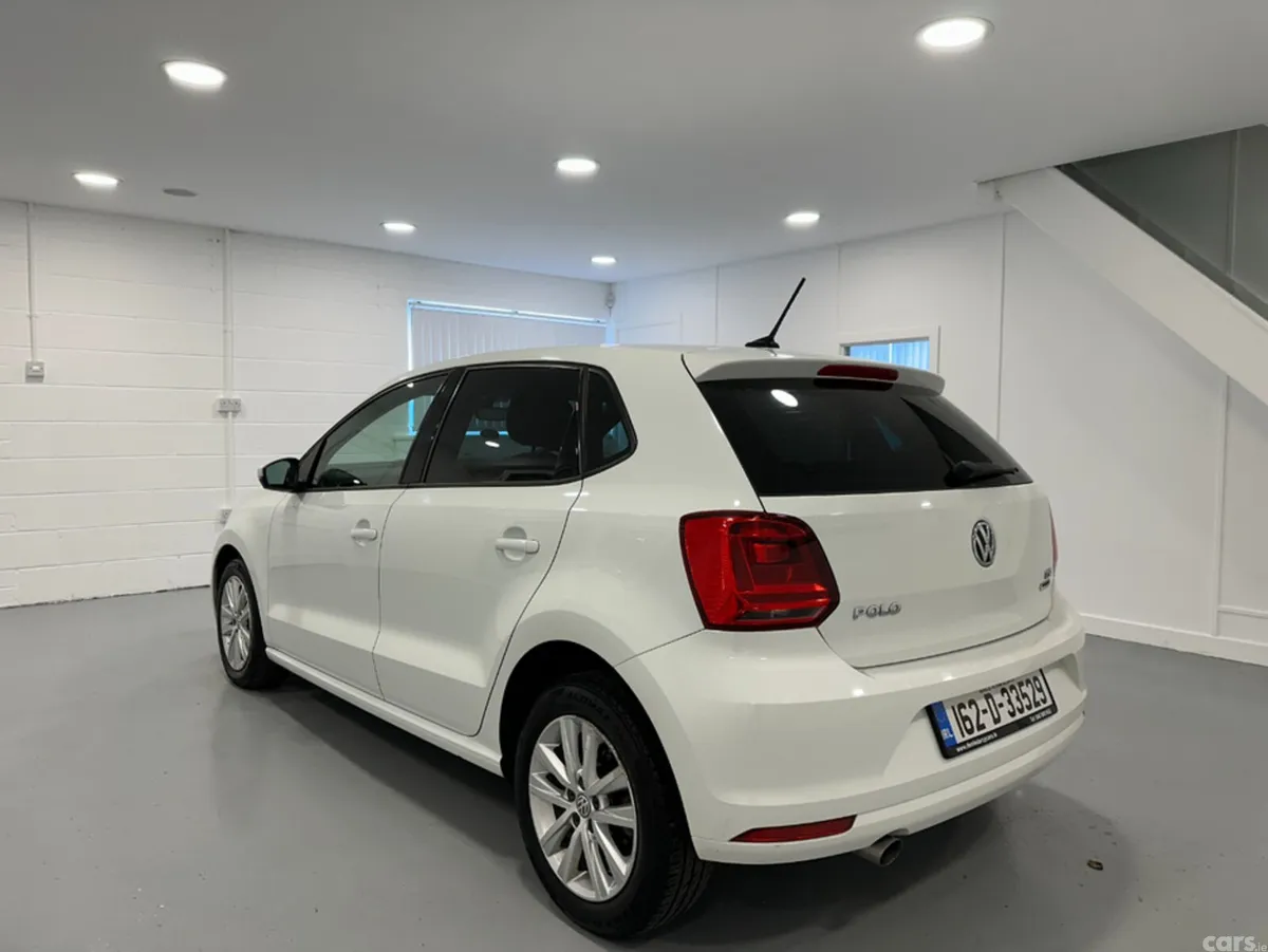 Volkswagen Polo Hatchback, Petrol, 2016, White