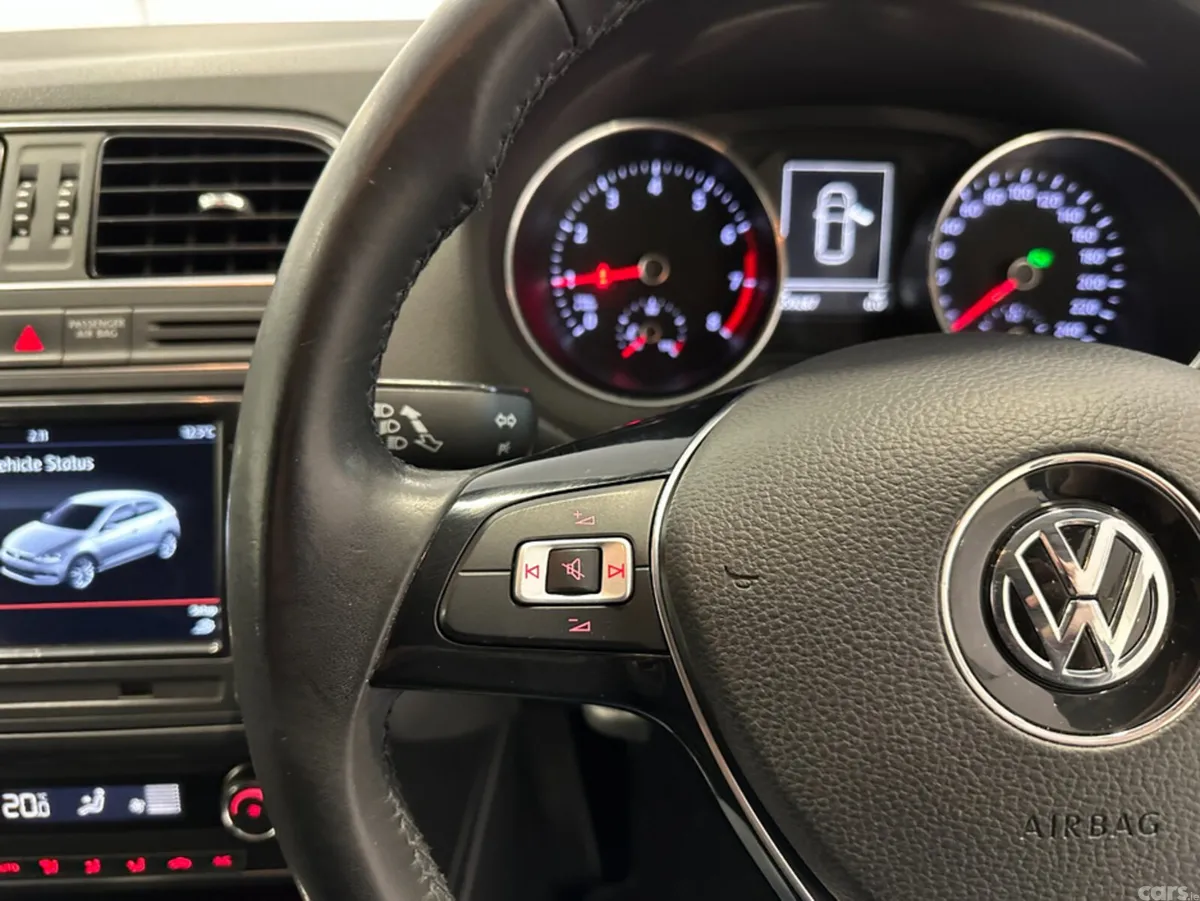 Volkswagen Polo Hatchback, Petrol, 2016, White