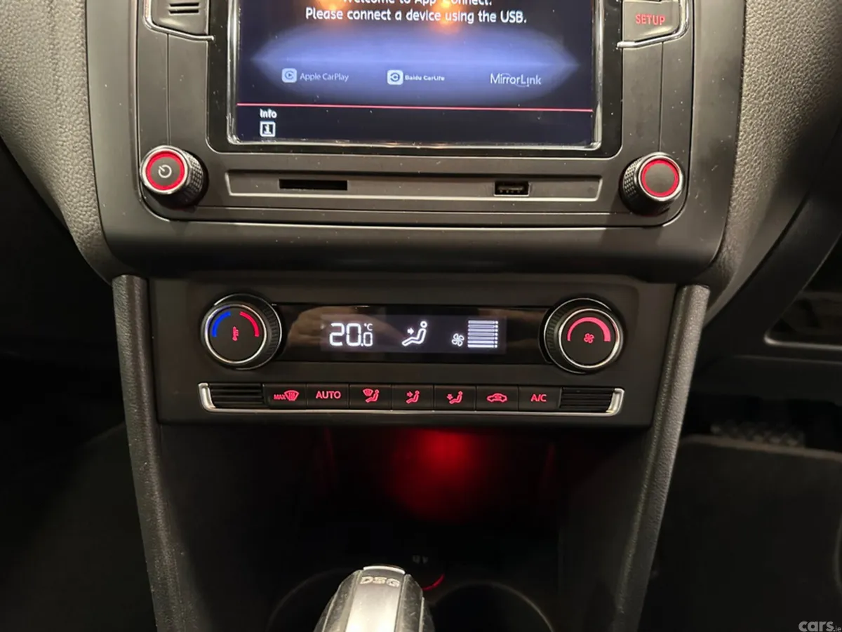 Volkswagen Polo Hatchback, Petrol, 2016, White