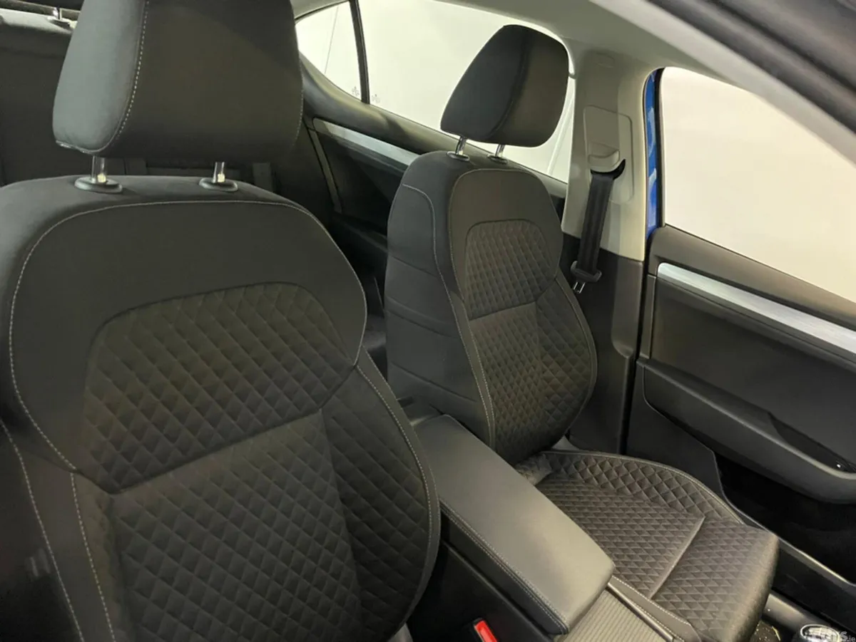 Skoda Superb Hatchback, Diesel, 2023, Blue