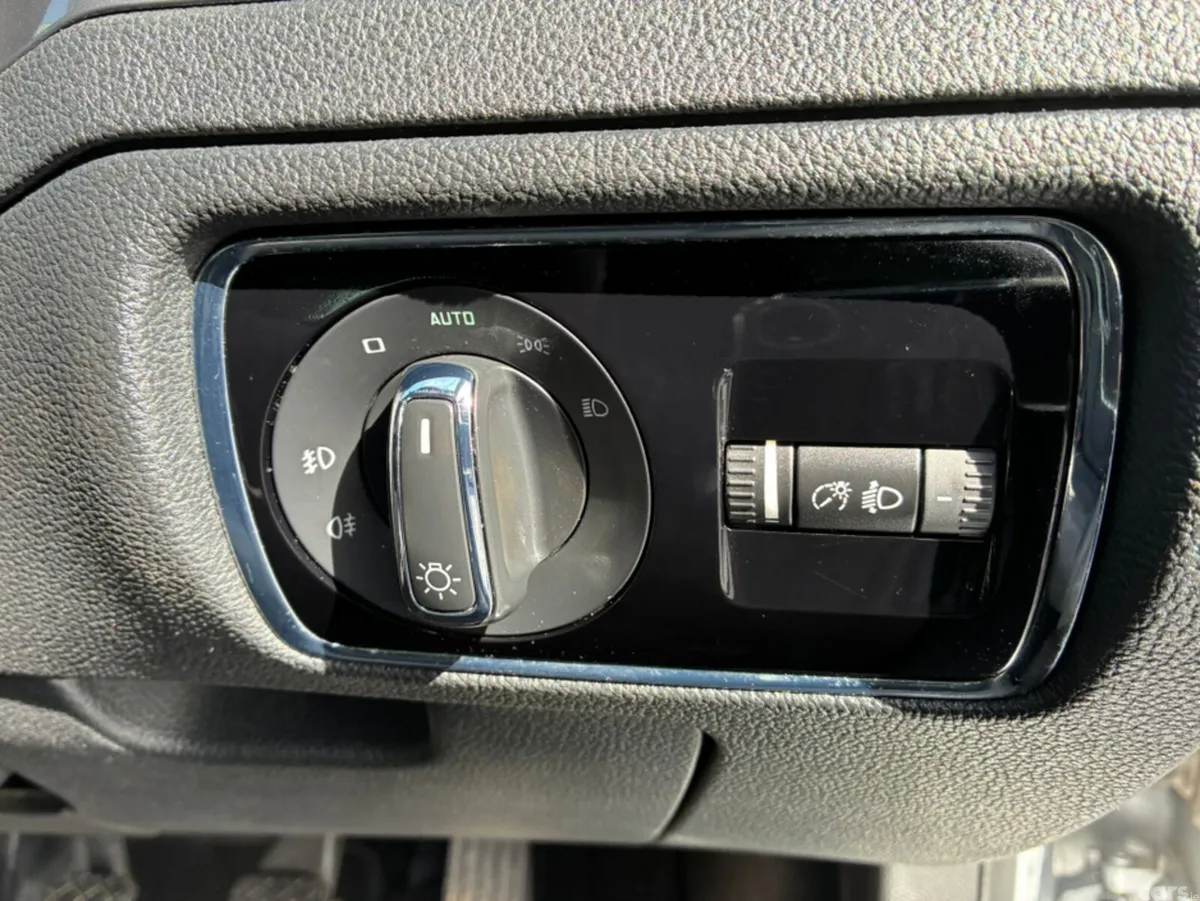 Skoda Superb Estate, Diesel, 2013, Silver