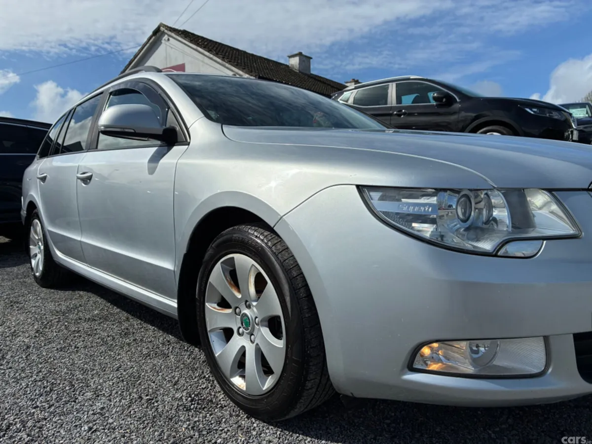 Skoda Superb Estate, Diesel, 2013, Silver