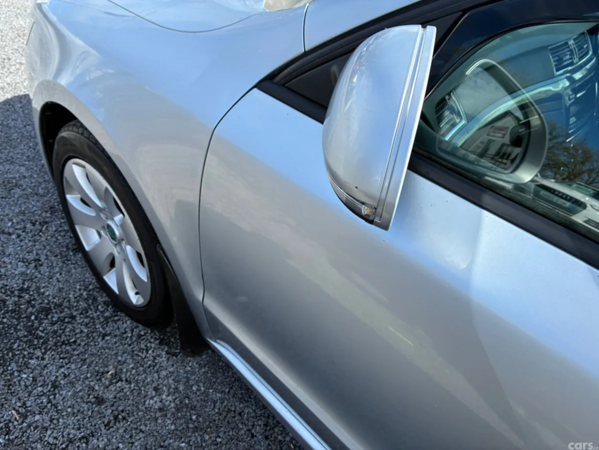 Skoda Superb Estate, Diesel, 2013, Silver